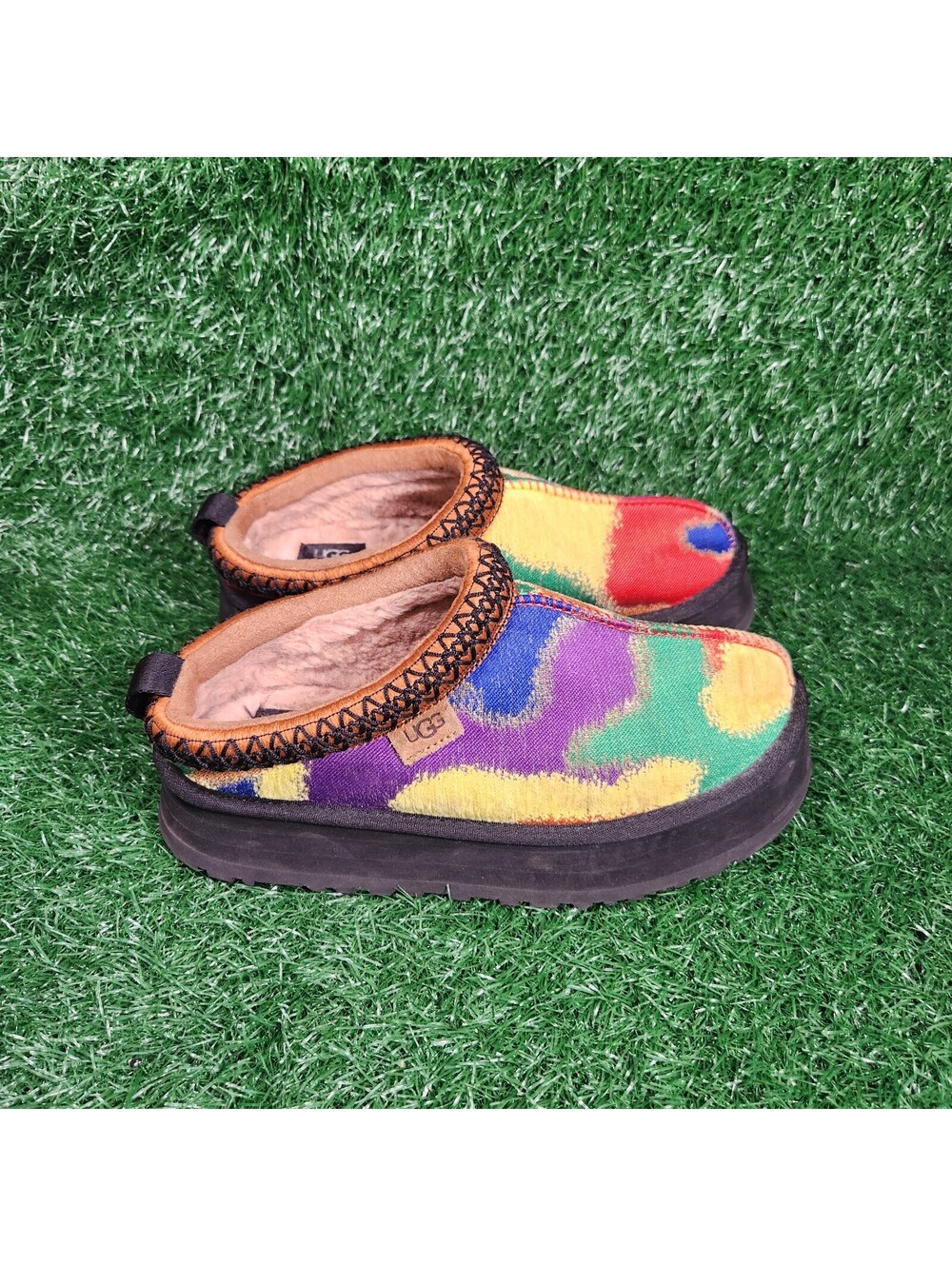 UGG Tazz Pridepop Platform Slippers Women’s Size 7 Pride Multicolor Clog 1144231